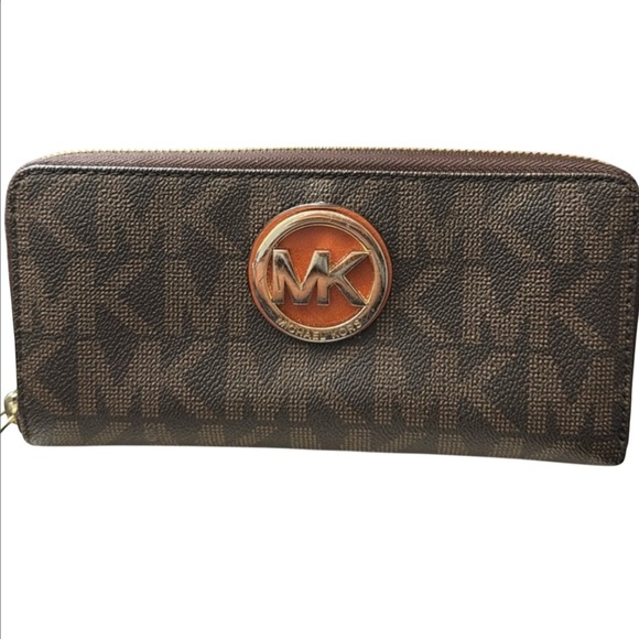 Michael Kors Fulton Brown Signature Wallet - Picture 1 of 3